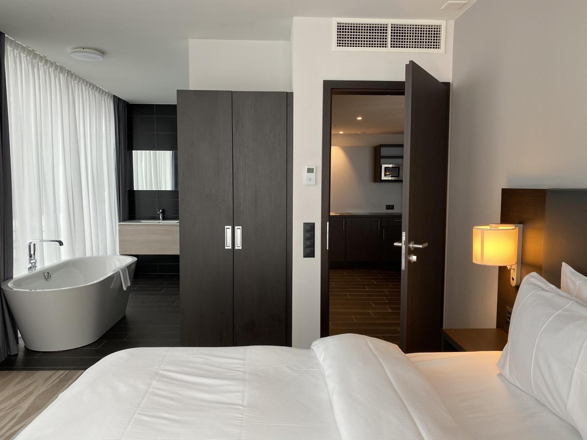 Iip Aparthotel
